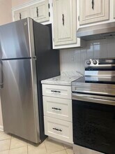 402 Monaco Ct in Delray Beach, FL - Foto de edificio - Building Photo
