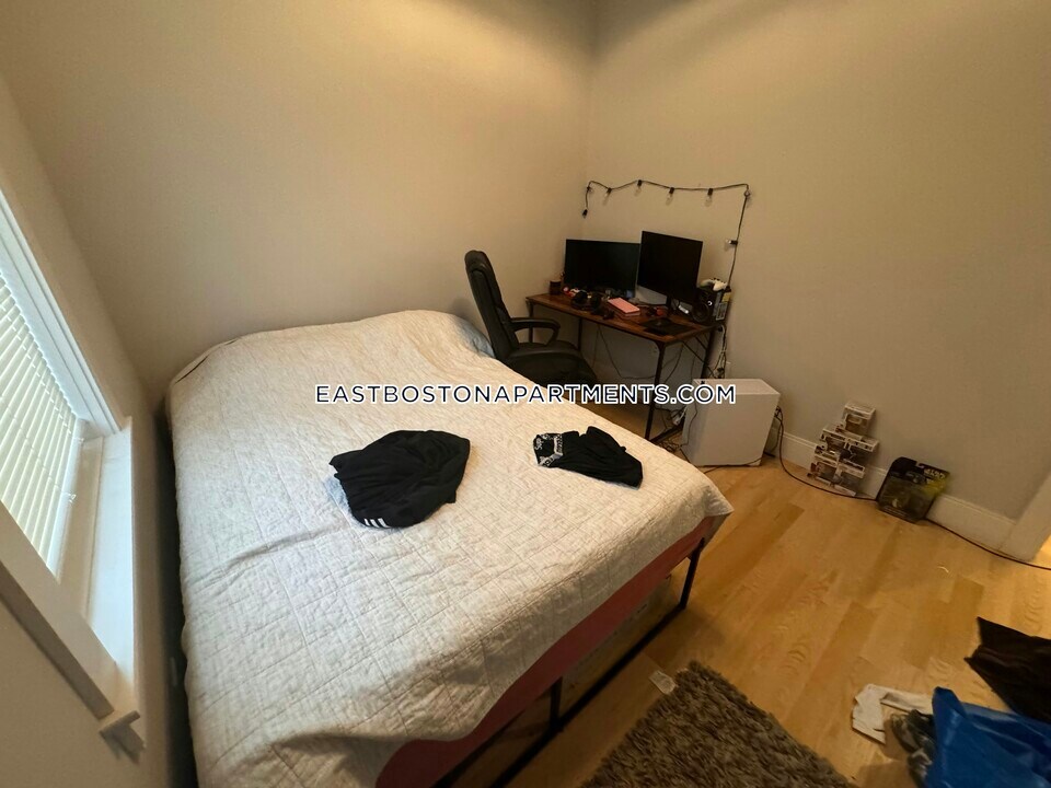 228 Princeton St-Unit -3 in Boston, MA - Building Photo