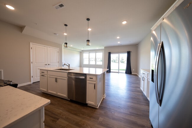 17937 Giants Wy in Lakeville, MN - Building Photo - Building Photo