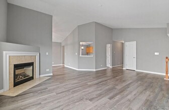 533 Metropolitan St in Aurora, IL - Building Photo - Building Photo