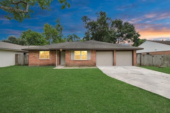 9615 Meadowvale Dr