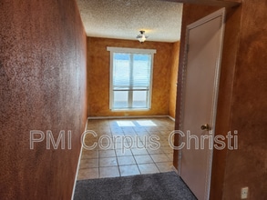 6702 Everhart Rd in Corpus Christi, TX - Building Photo - Building Photo