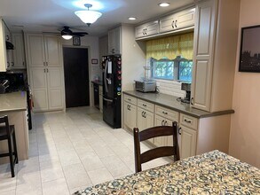 11303 Greenwillow Dr in Houston, TX - Building Photo - Building Photo