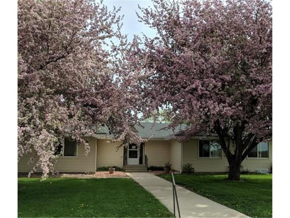 310 8th St in Kerkhoven, MN - Foto de edificio