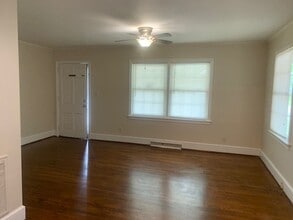 207 E 12th St in Lumberton, NC - Building Photo - Building Photo
