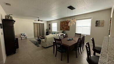 412 Waterside Cir in Titusville, FL - Building Photo - Building Photo