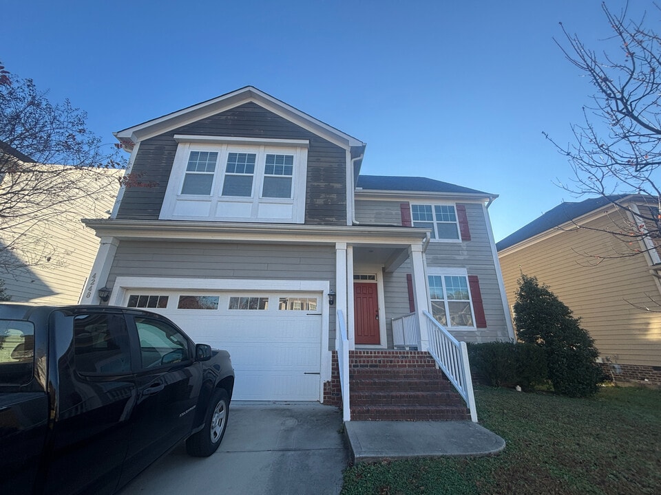 Room in House on Brintons Cottage St in Raleigh, NC - Foto de edificio