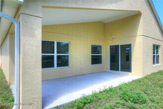 8456 104th Ave in Vero Beach, FL - Building Photo - Building Photo