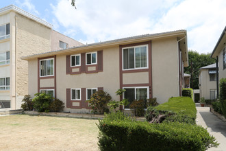 404 N Palm Dr in Beverly Hills, CA - Building Photo - Building Photo