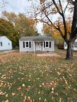 730 N West Ave in Springfield, MO - Building Photo