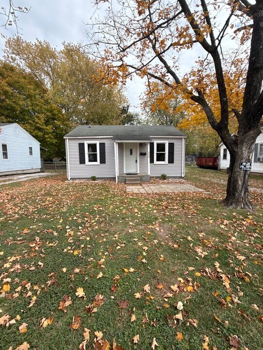 730 N West Ave in Springfield, MO - Building Photo
