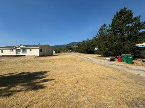 572 U.S. Hwy 395 N in Reno, NV - Building Photo - Building Photo