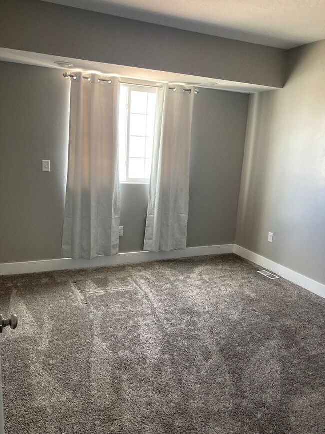 property at 3981 3500 S St