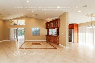 21018 Country Creek Dr in Boca Raton, FL - Foto de edificio - Building Photo