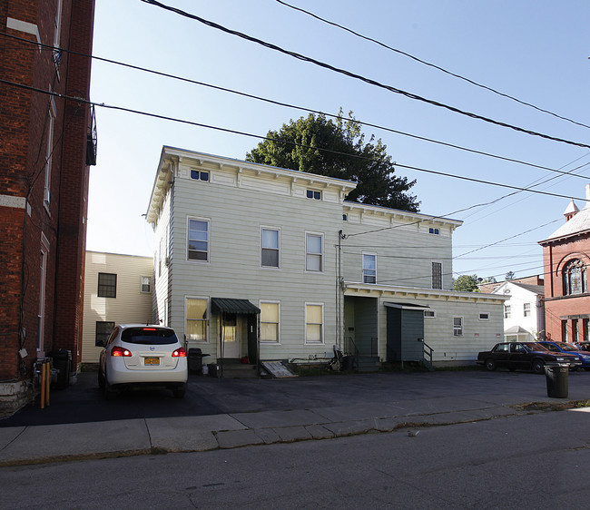 21-25 Mohawk St in Fort Plain, NY - Foto de edificio - Building Photo