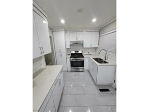 9729 Princess Dr in Surrey, BC - Building Photo - Building Photo