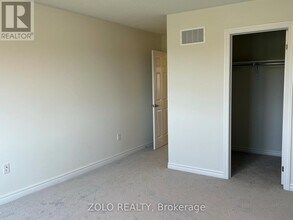 47 Bayardo Dr in Oshawa, ON - Building Photo - Building Photo