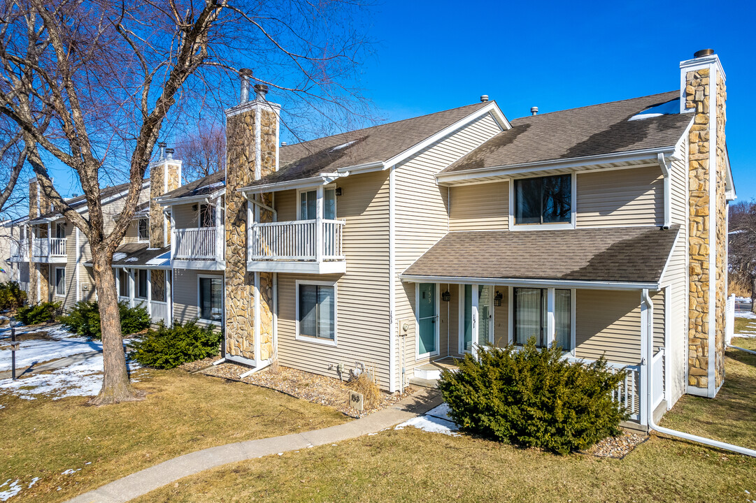 Southwoods Townhomes in West Des Moines, IA - Building Photo