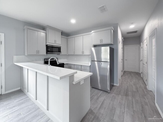 11 Acacia St in Alamo, TX - Building Photo - Building Photo