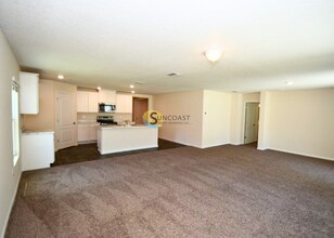 19 Roxland Ln in Palm Coast, FL - Foto de edificio - Building Photo