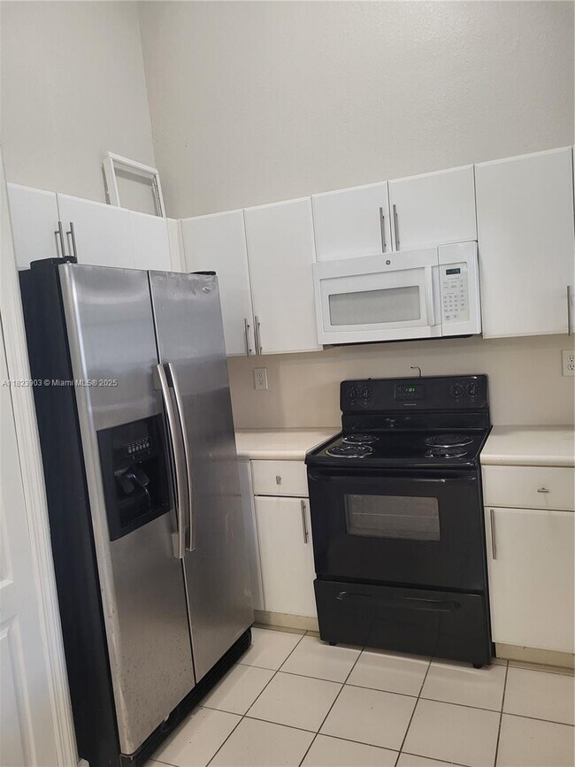1662 SE 27th Dr in Homestead, FL - Building Photo - Building Photo
