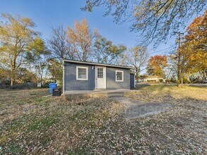 126 S Village Terrace in Tonganoxie, KS - Building Photo - Building Photo