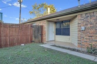 3002 Rustlewind Ln in Grand Prairie, TX - Building Photo - Building Photo