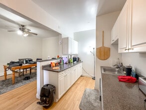 935 Judson Ave, Unit J06P in Evanston, IL - Foto de edificio - Building Photo