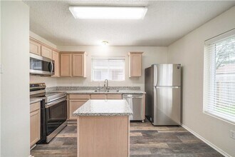 20902 Gelding Ln in Pflugerville, TX - Foto de edificio - Building Photo