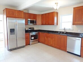 75 Nichols Ave in Watertown, MA - Building Photo - Building Photo