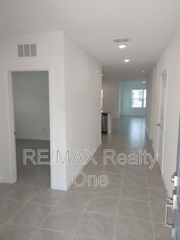 8297 W Eldron Pl in Dunnellon, FL - Building Photo - Building Photo