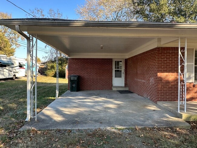 139 Gwen Ave in Gallatin, TN - Foto de edificio - Building Photo