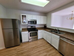 358 Atherton Dr in Carmel, IN - Building Photo - Building Photo