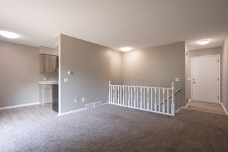 The Neighborhood at Englewood in Grand Rapids, MI - Foto de edificio - Interior Photo