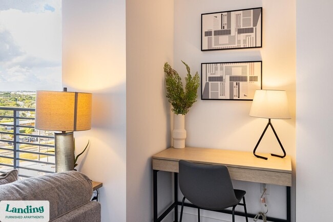 200 NE 1st Ave in Pompano Beach, FL - Building Photo - Building Photo