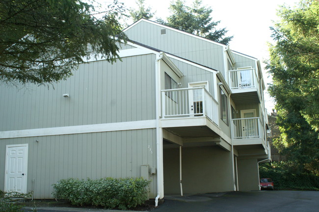 The Timbers Apartments in Issaquah, WA - Building Photo - Building Photo