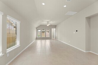 327 Shining Succulent Dr in Richmond, TX - Foto de edificio - Building Photo