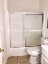 17433 Vanowen St in Los Angeles, CA - Building Photo - Building Photo