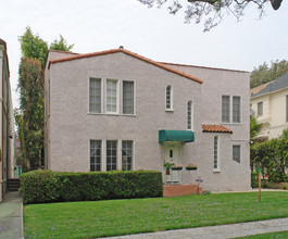 449 N Oakhurst Dr in Beverly Hills, CA - Building Photo - Building Photo