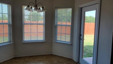 3621 Scarlet Ln in Enid, OK - Building Photo - Building Photo