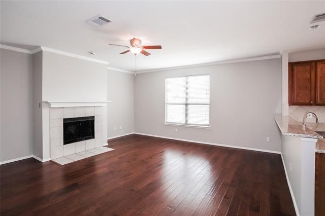 404 Iron Ore Trail in Fort Worth, TX - Building Photo - Building Photo
