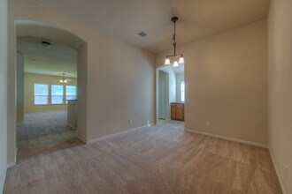 220 Valona Loop in Round Rock, TX - Building Photo - Building Photo