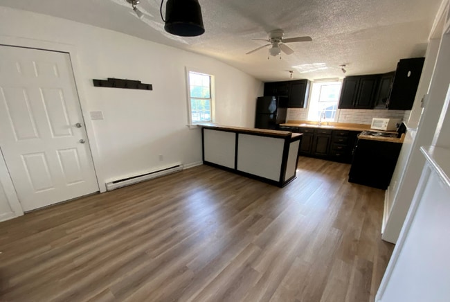 610 N Eisenhower Dr in Beckley, WV - Building Photo - Building Photo