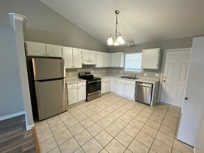 4112 Bridge Ct in Winterville, NC - Building Photo - Building Photo