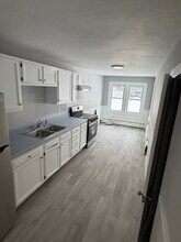 122 River Rd, Unit A in Willington, CT - Foto de edificio - Building Photo