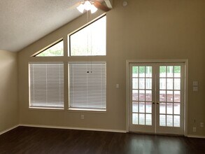 918 Clover Hill Ln in Cedar Hill, TX - Building Photo - Building Photo
