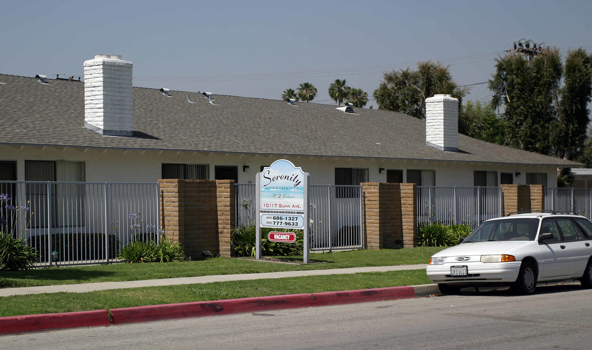 Serenity Apartments in Whittier, CA - Building Photo