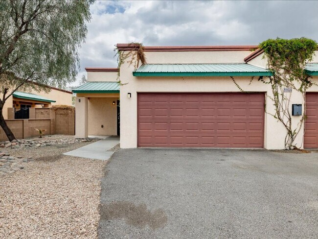 1035 N Benton Ave in Tucson, AZ - Building Photo - Building Photo