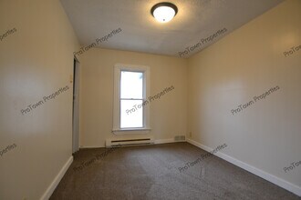 501 N Center St, Unit 2 in Joliet, IL - Building Photo - Building Photo