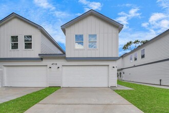 4713 Talina Way-Unit -B in Houston, TX - Foto de edificio - Building Photo